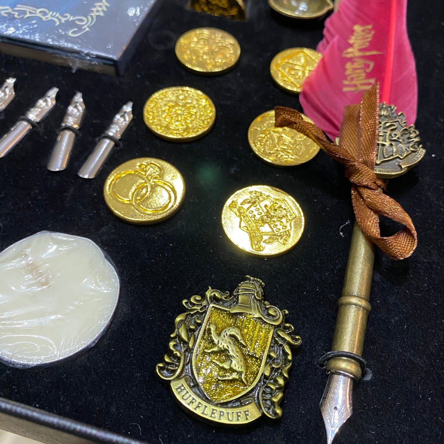 KIT PLUMA FUENTE HARRY POTTER + LACRE + LIBRETA